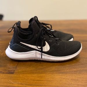 NIKE FREE TR8 size 8